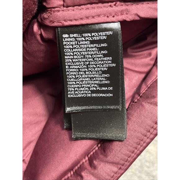 NWOT North Face burgundy puffer vest Size‎ Small - Picture 5 of 8